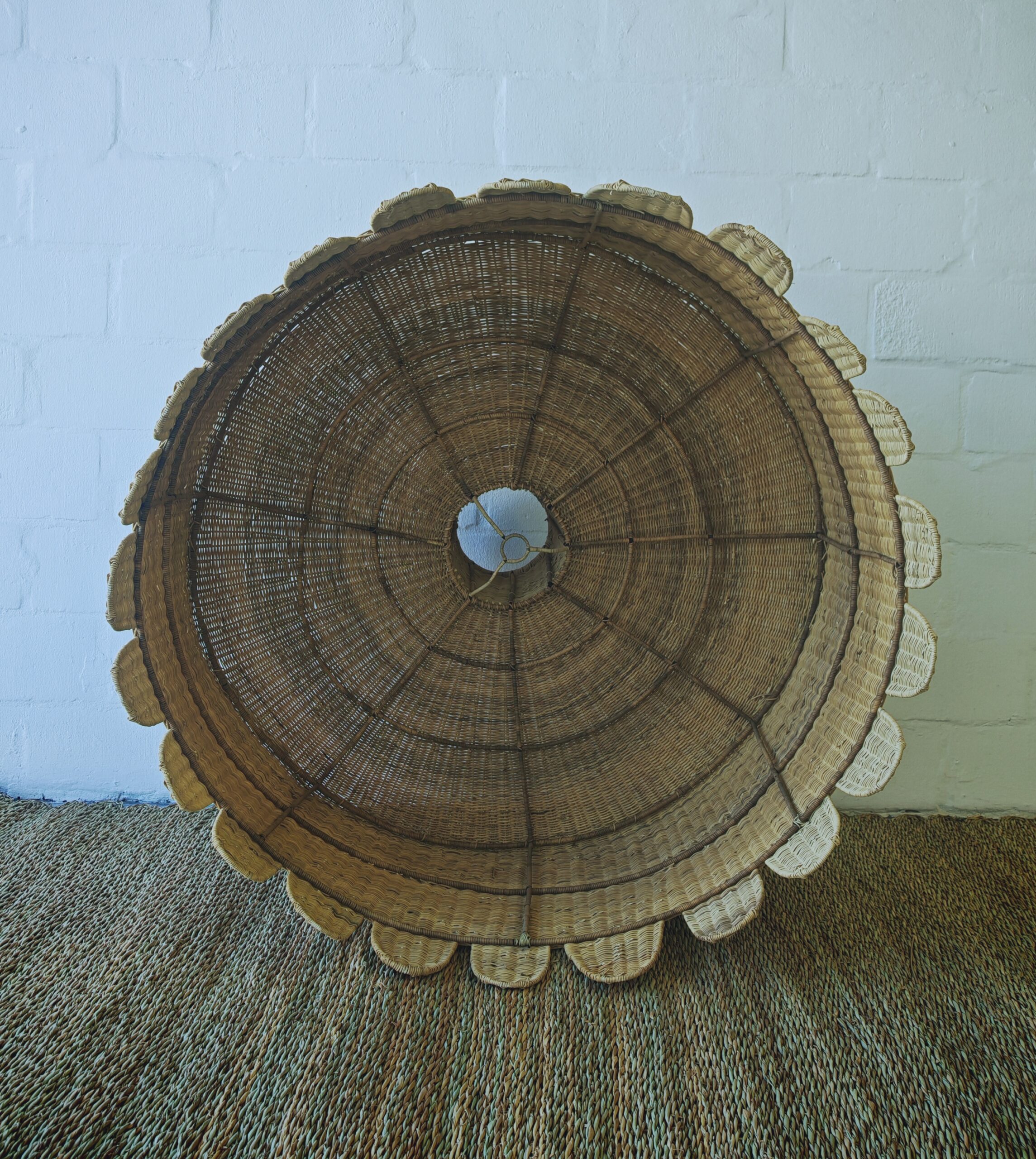 The Super Scallop Pendant 120cm - Image 4