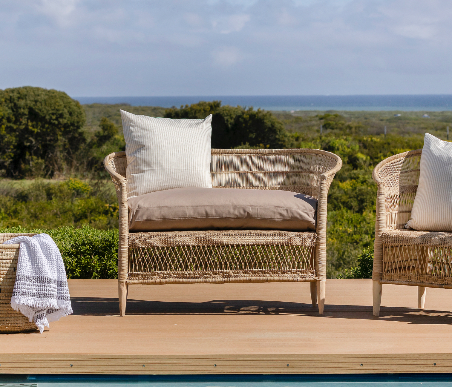 The Ubuntu Double Chair (Traditional)